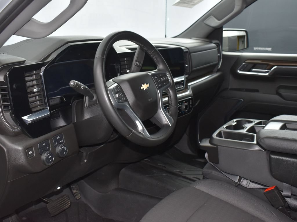 Used 2024 Chevrolet Silverado 1500 LT w/ Work Truck Package AWD/4WD image 8