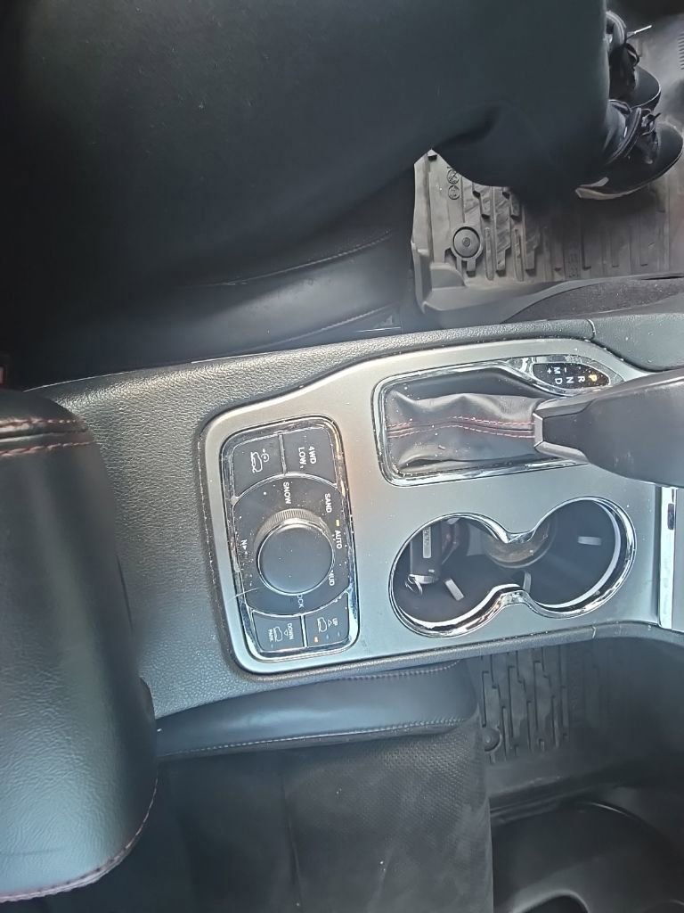 Used 2018 Jeep Grand Cherokee Trailhawk AWD/4WD image 15