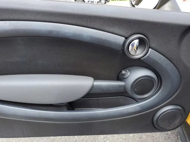 Used 2009 MINI Cooper Hardtop FWD image 11