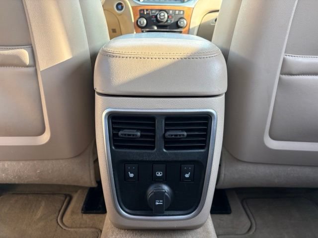 Used 2013 Chrysler 300 C w/ Light Group RWD image 11