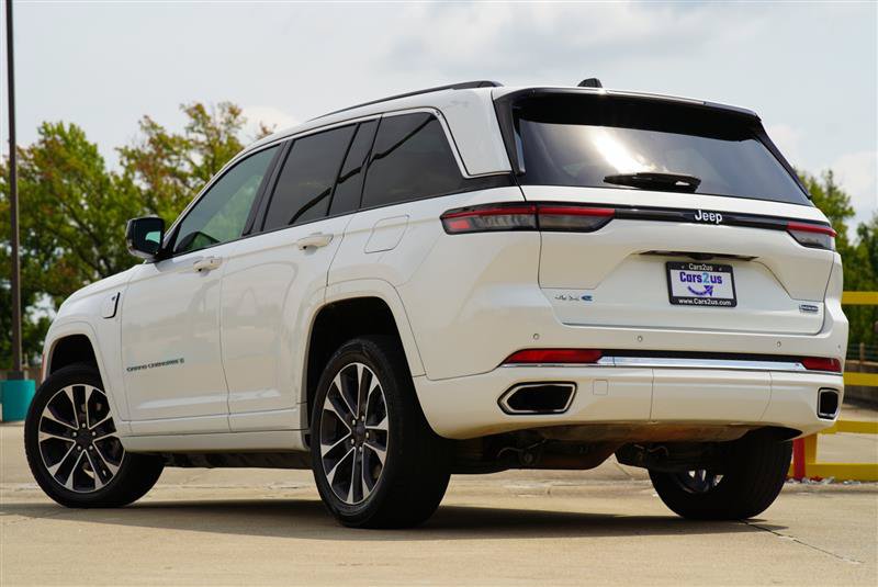 Used 2023 Jeep Grand Cherokee Overland AWD/4WD image 5