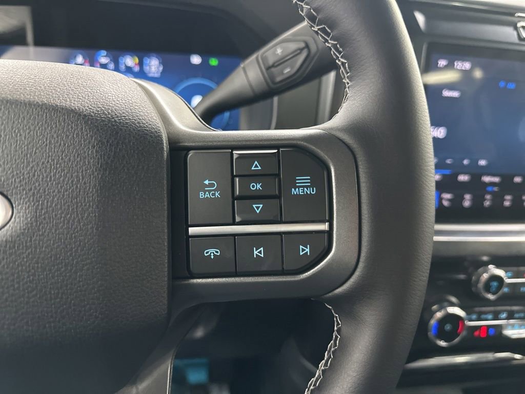 New 2026 Ford F250 Lariat w/ Black Appearance Package image 34