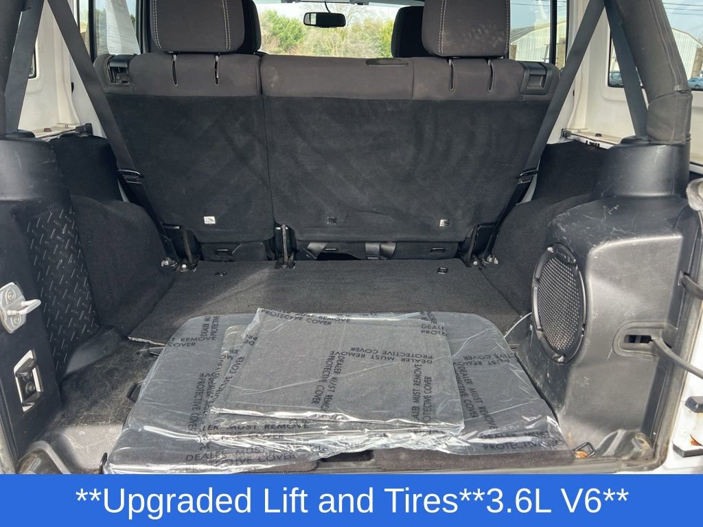 Used 2013 Jeep Wrangler Unlimited Sahara w/ Dual Top Group image 34