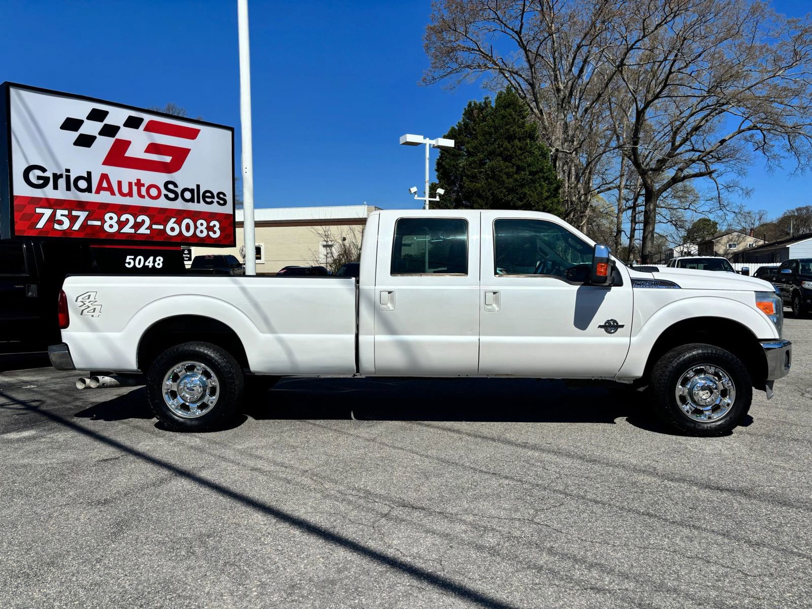 Used 2012 Ford F250 Lariat w/ Chrome Pkg image 2