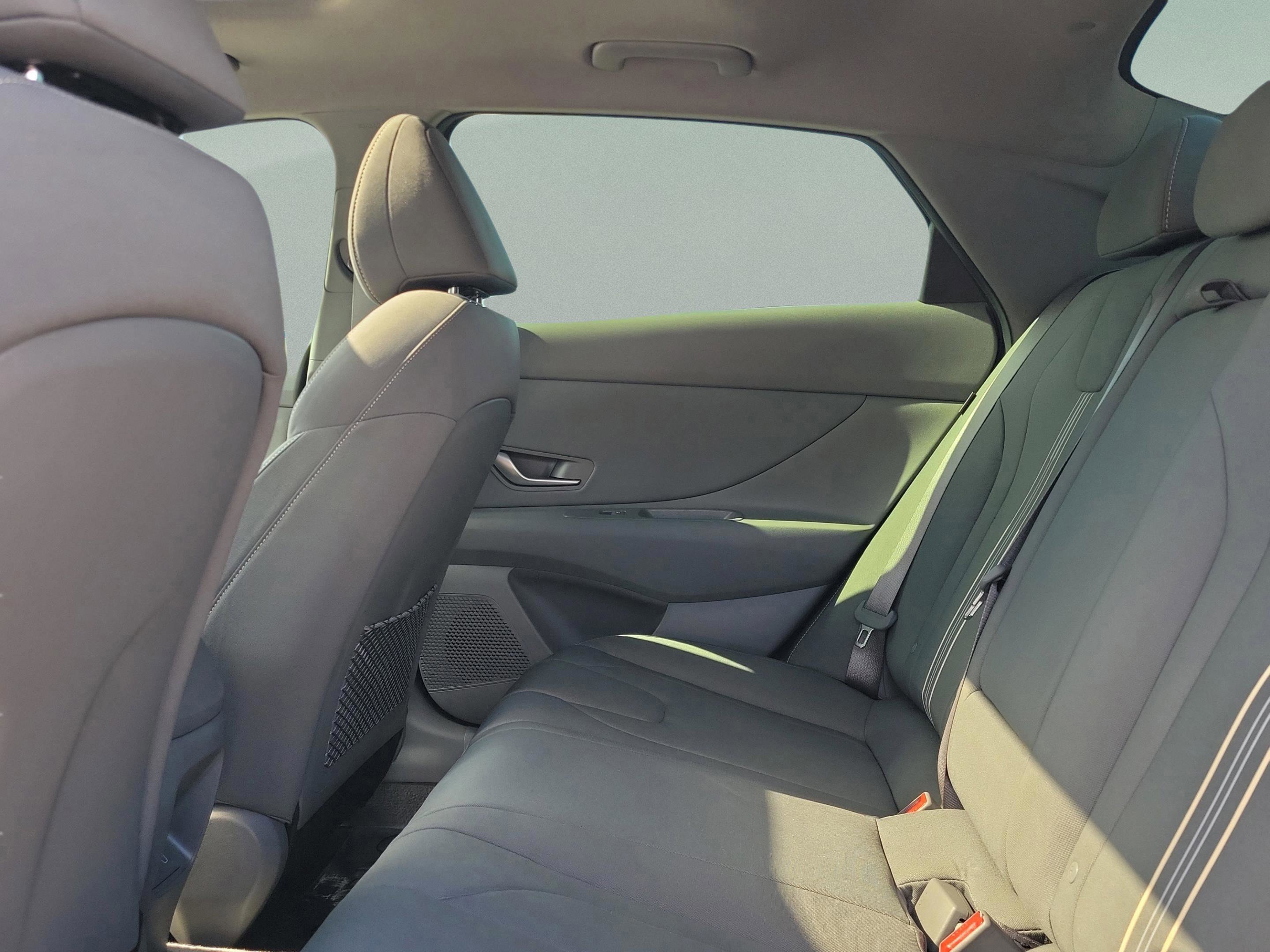 New 2026 Hyundai Elantra SEL Sport image 29