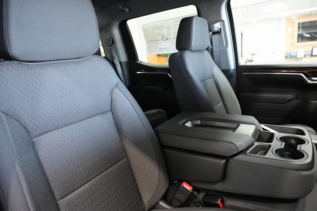 New 2026 GMC Sierra 1500 SLE w/ Preferred Package image 11
