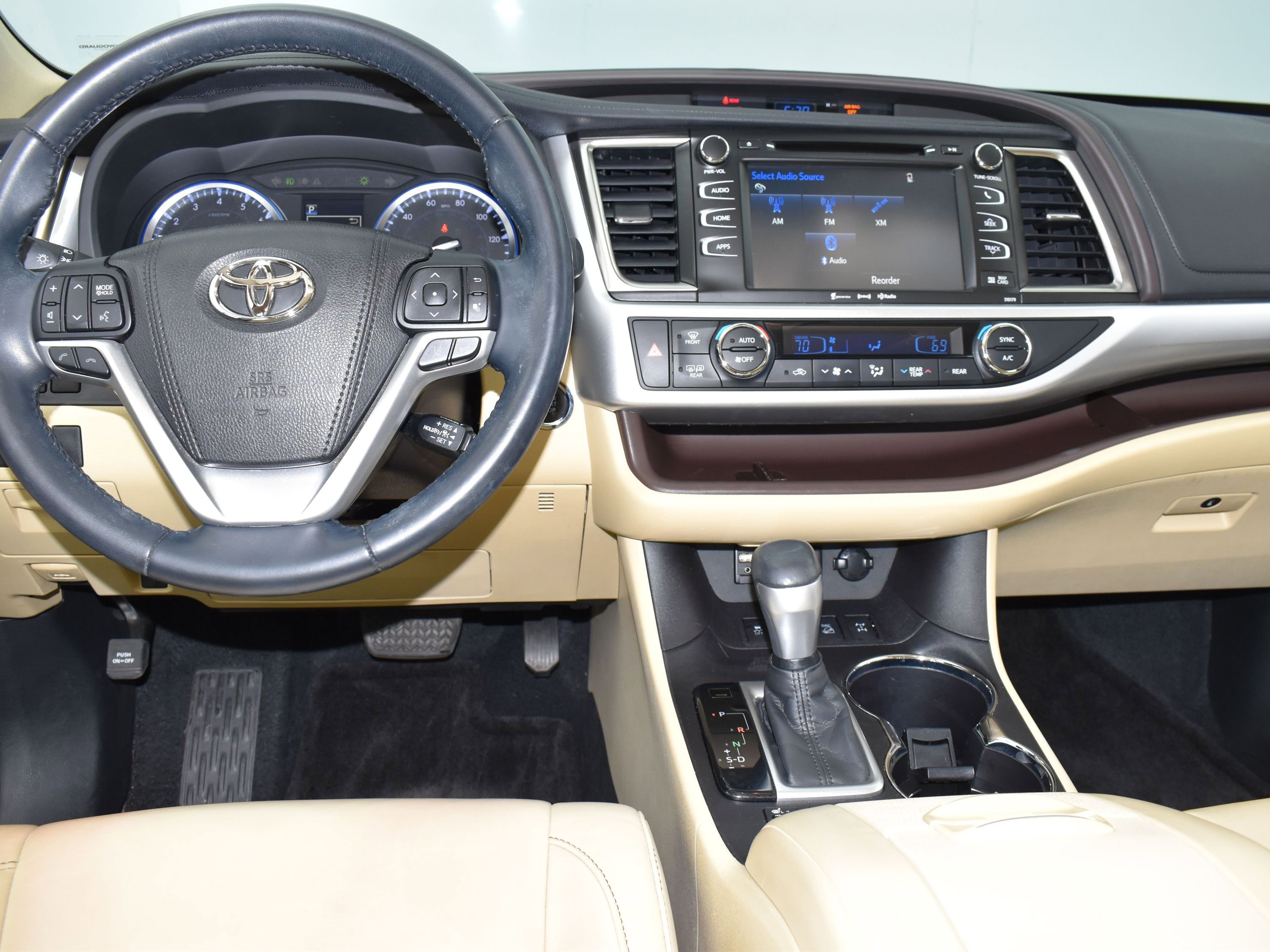 Used 2018 Toyota Highlander XLE image 20