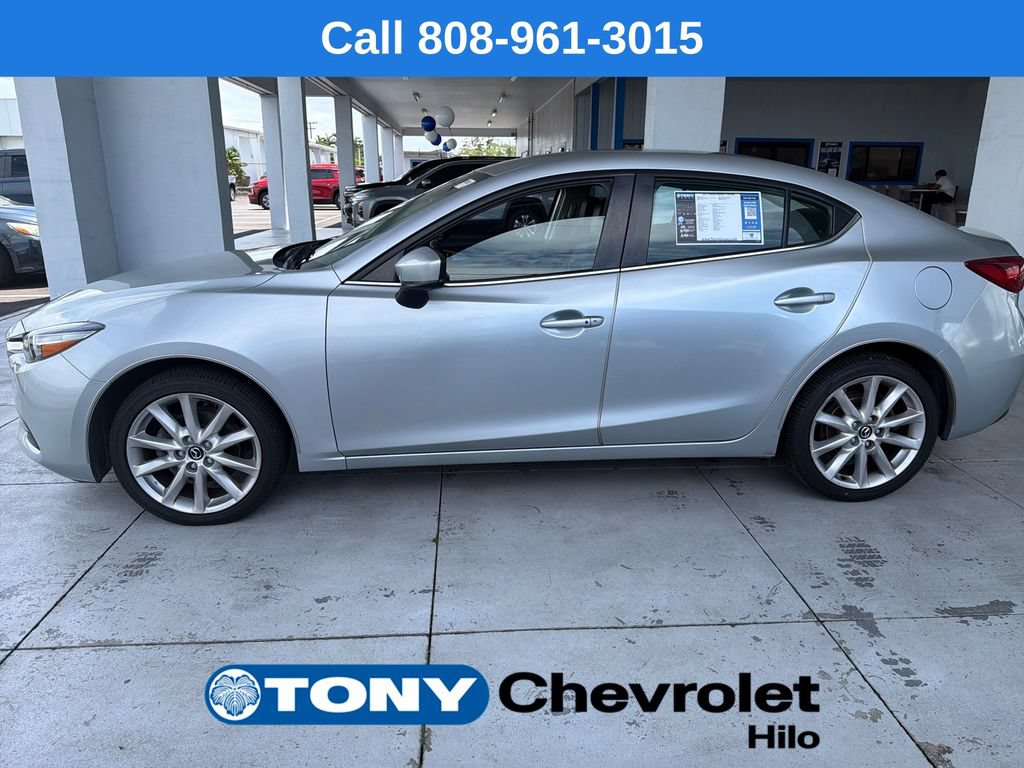 Used 2017 MAZDA MAZDA3 Touring FWD image 2