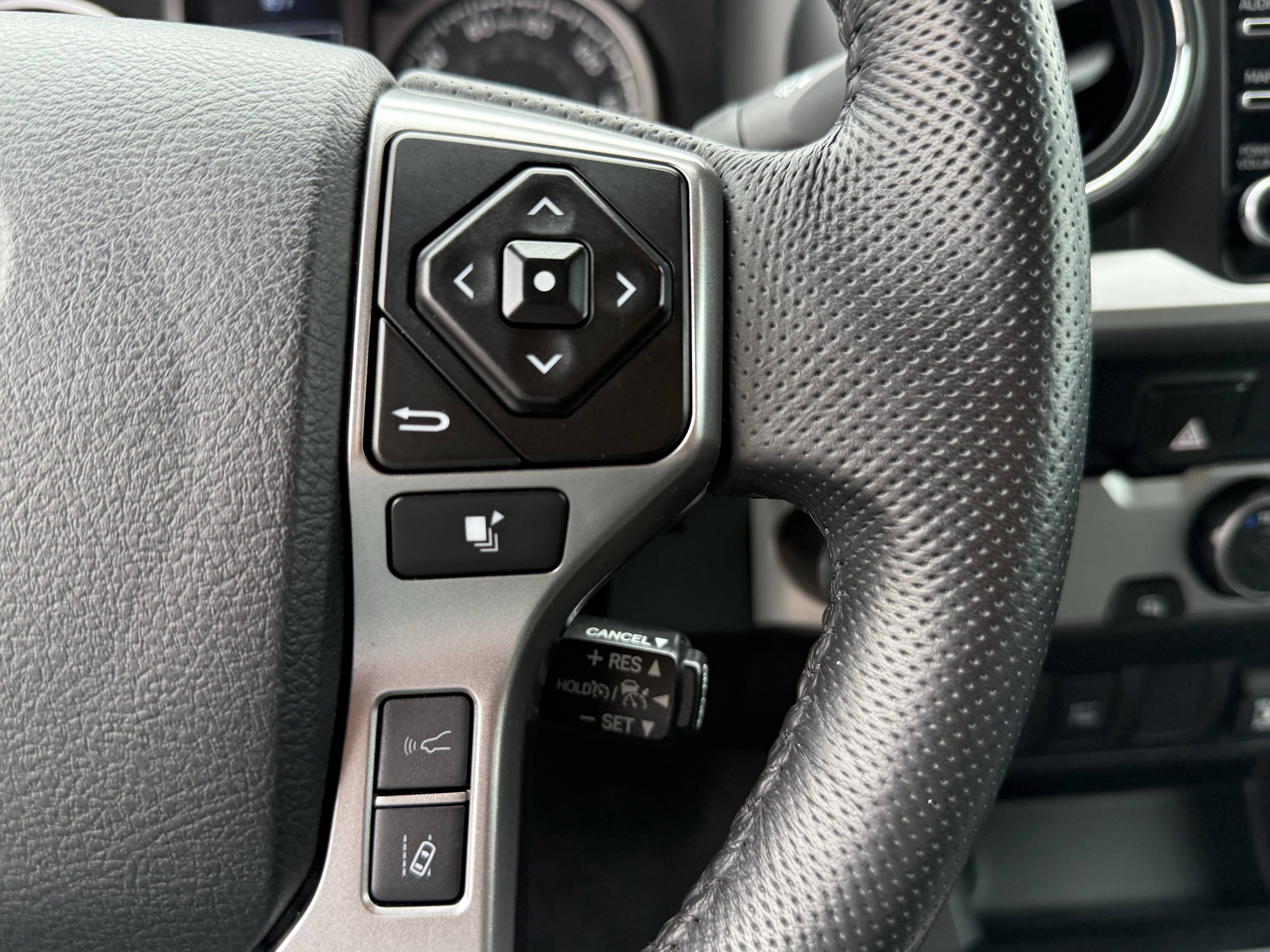 Used 2023 Toyota Tacoma SR5 image 18