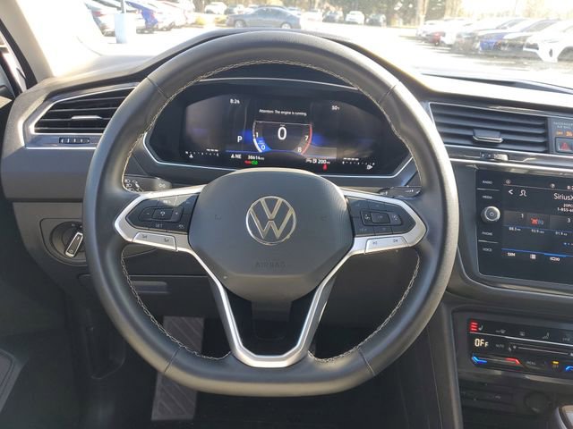 Used 2024 Volkswagen Tiguan SE image 25