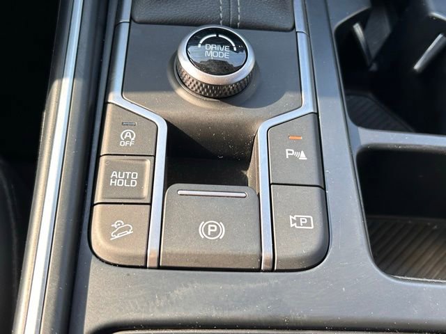 Used 2025 Kia Sorento S image 32