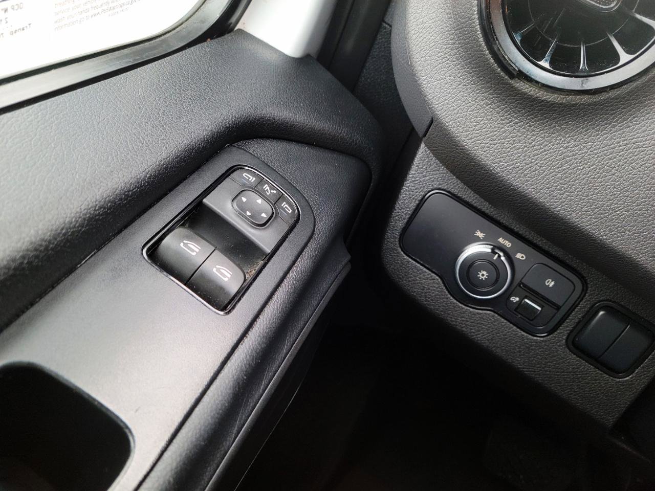 Used 2022 Mercedes-Benz Sprinter 1500 image 12