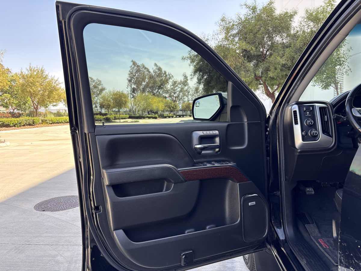 Used 2018 GMC Sierra 1500 SLT w/ SLT Premium Package AWD/4WD image 18