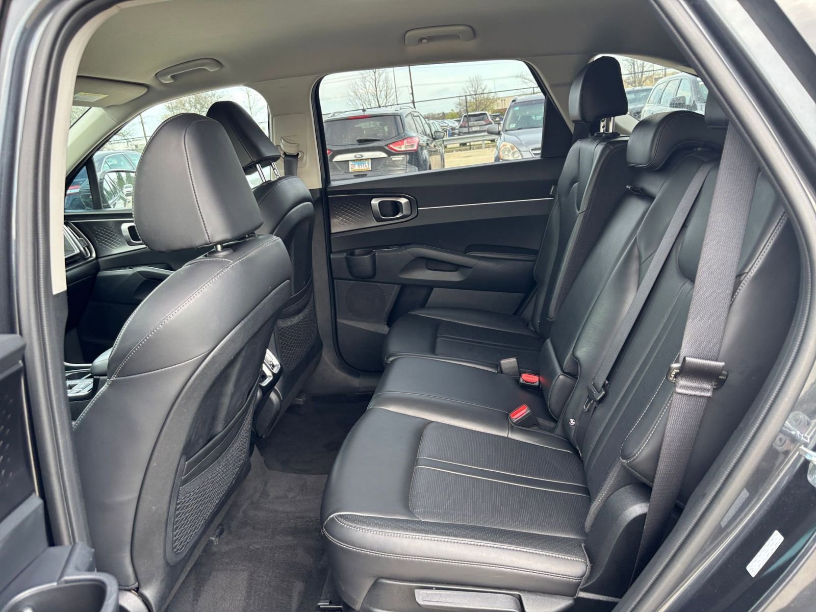 Used 2024 Kia Sorento S image 28