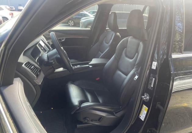 Used 2023 Volvo XC90 B5 Plus w/ Protection Package Premier image 5