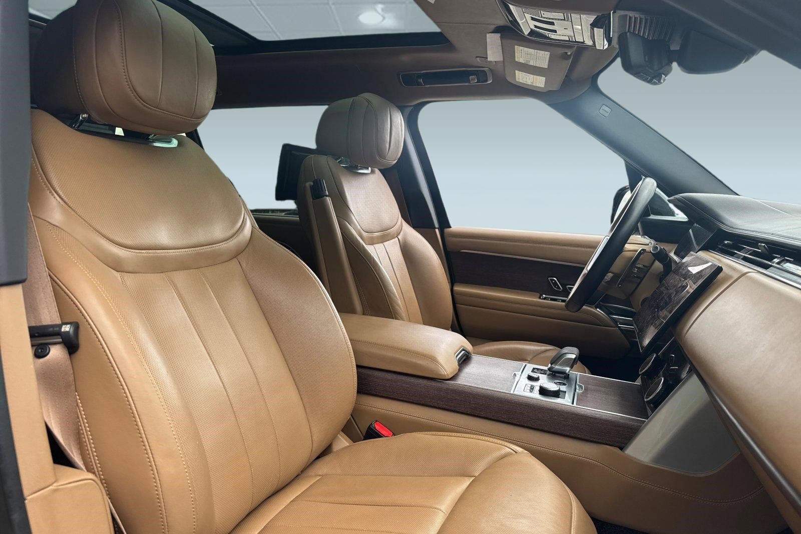 Used 2023 Land Rover Range Rover Long Wheelbase Autobiography image 31