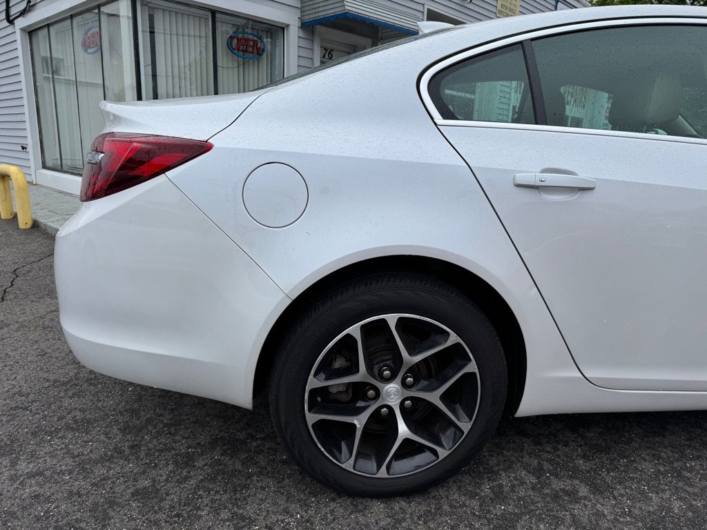 Used 2017 Buick Regal Premium image 15