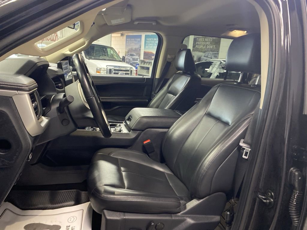 Used 2024 Ford Expedition Max XLT image 11