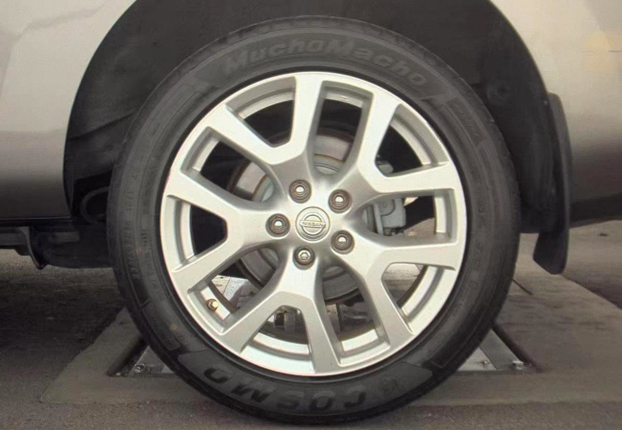Used 2011 Nissan Rogue SV w/ SL Pkg image 7