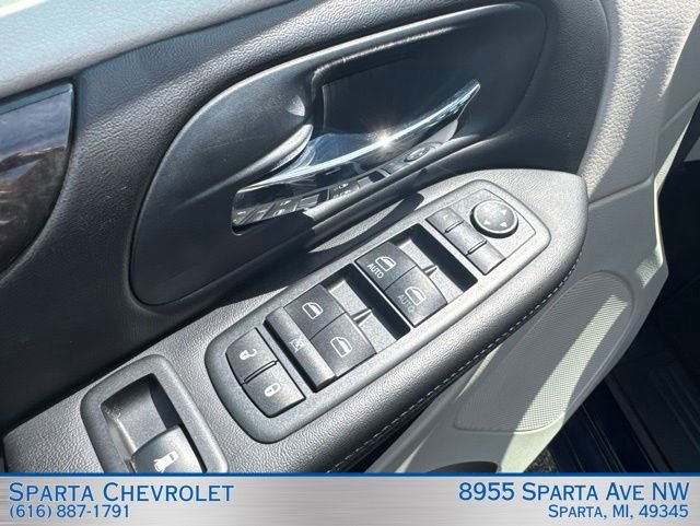 Used 2013 Dodge Grand Caravan SE FWD image 12