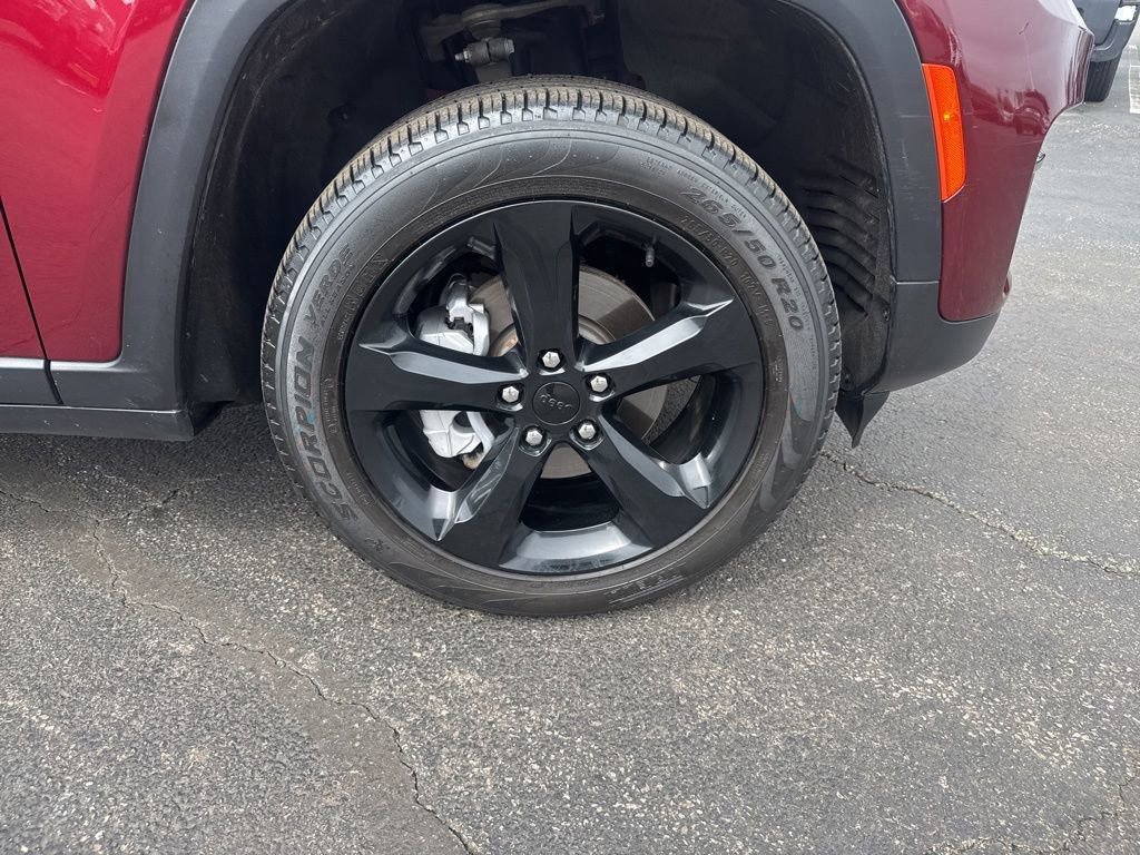 Used 2023 Jeep Grand Cherokee Limited w/ Black Appearance Package image 44