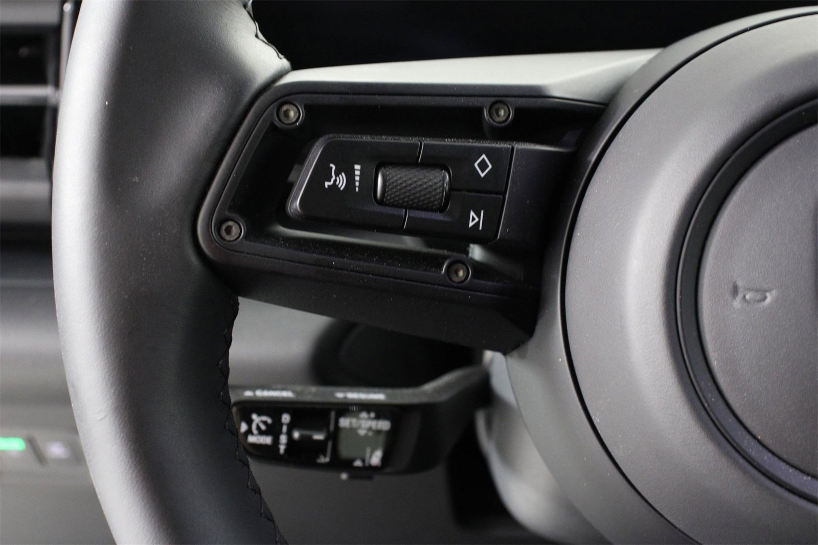 Used 2025 Porsche Macan Electric image 14