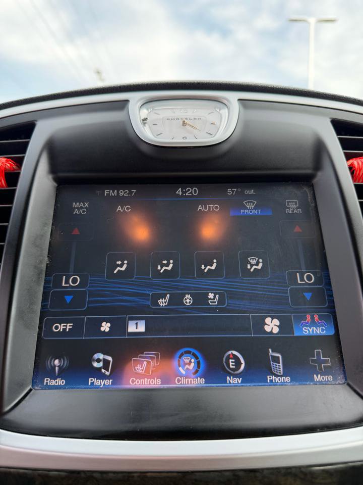 Used 2013 Chrysler 300 C image 25