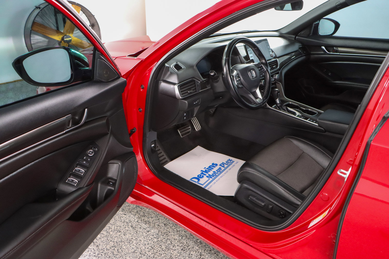 Used 2022 Honda Accord Sport image 3