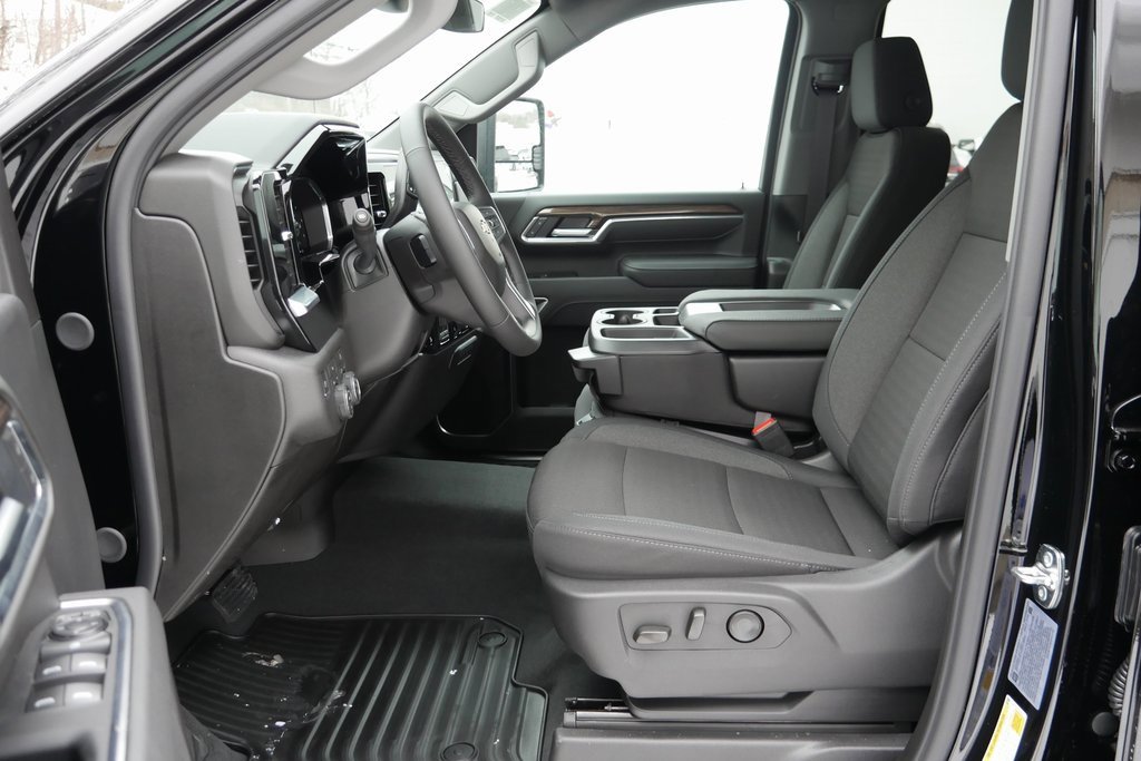 New 2026 Chevrolet Silverado 3500 LT image 8