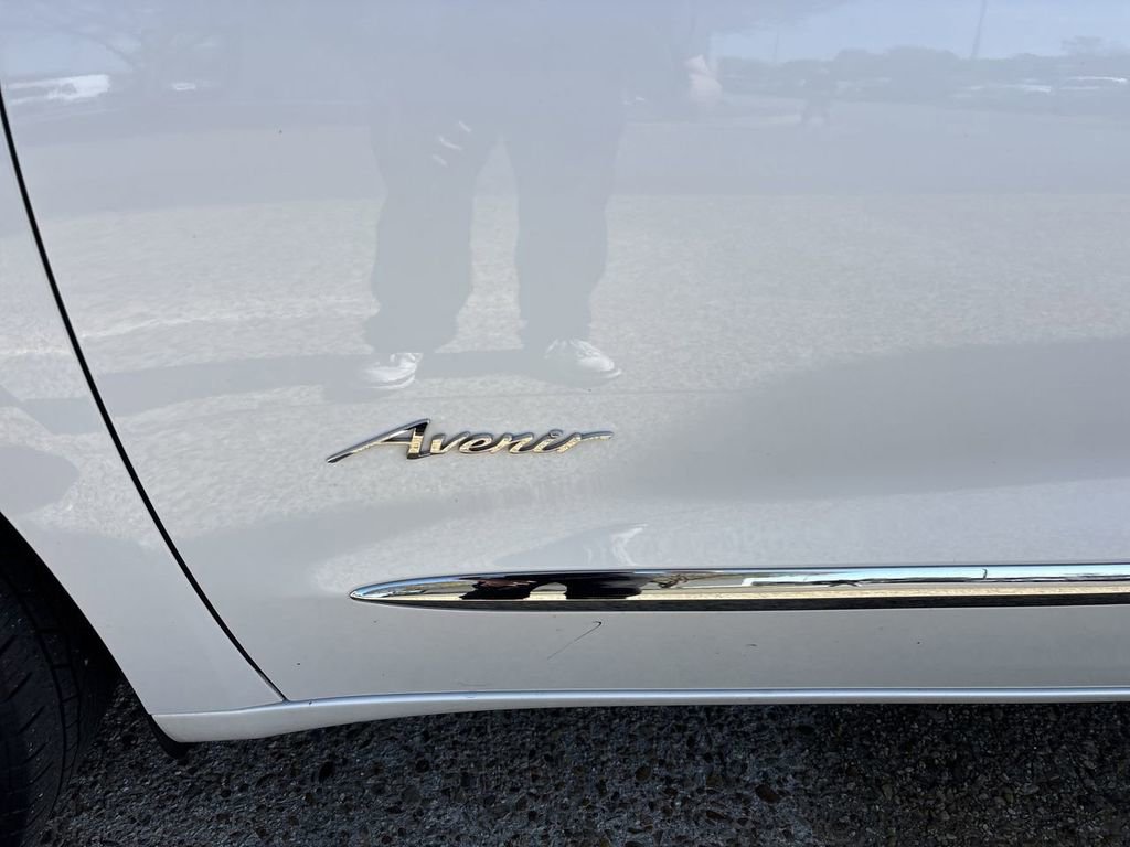 Certified 2024 Buick Enclave Avenir w/ Avenir Technology Package image 33