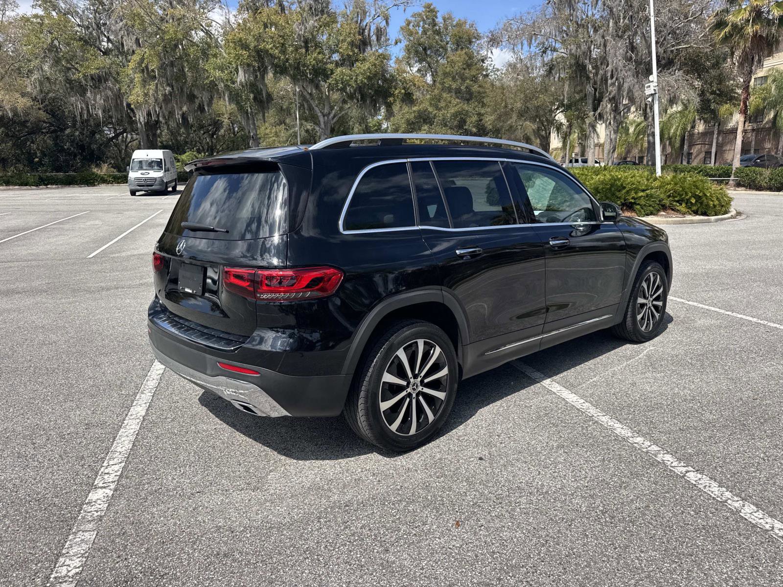 Used 2022 Mercedes-Benz GLB 250 image 4