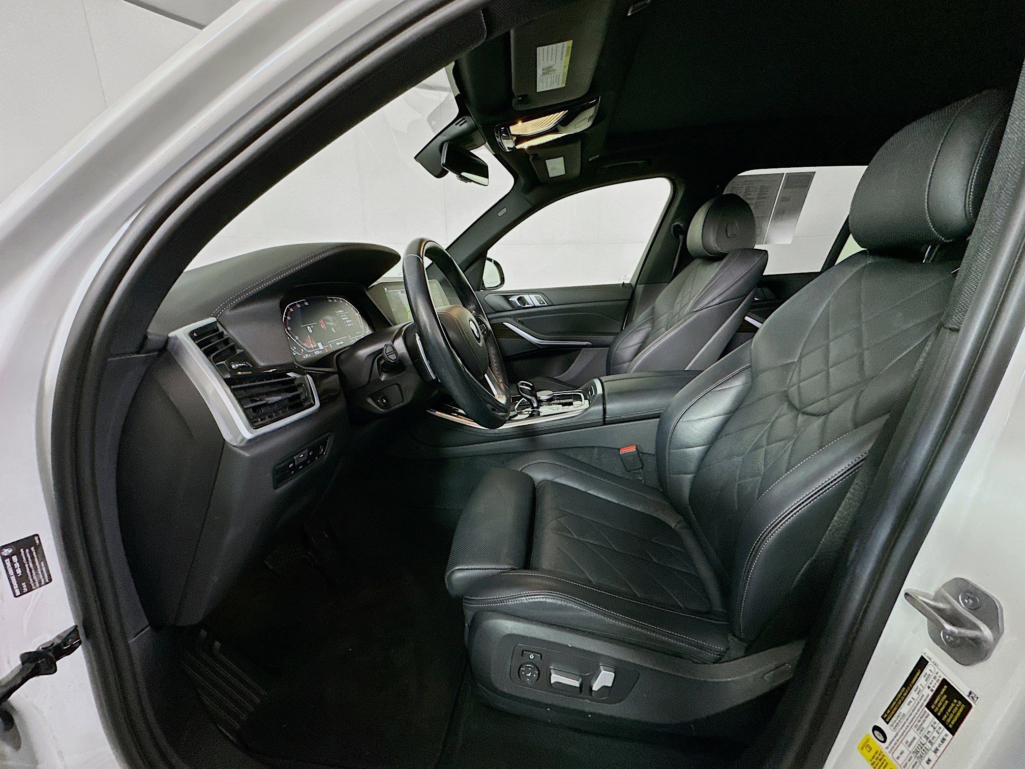 Used 2023 BMW X5 sDrive40i w/ Parking Assistance Package image 13