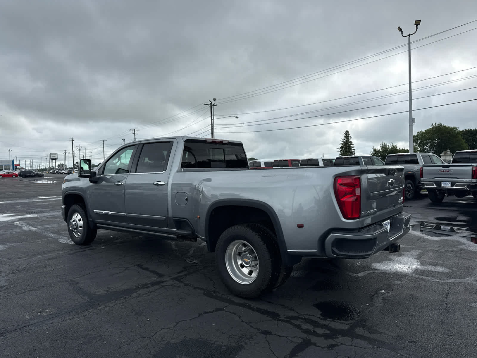 Certified 2025 Chevrolet Silverado 3500 High Country w/ Technology Package AWD/4WD image 3