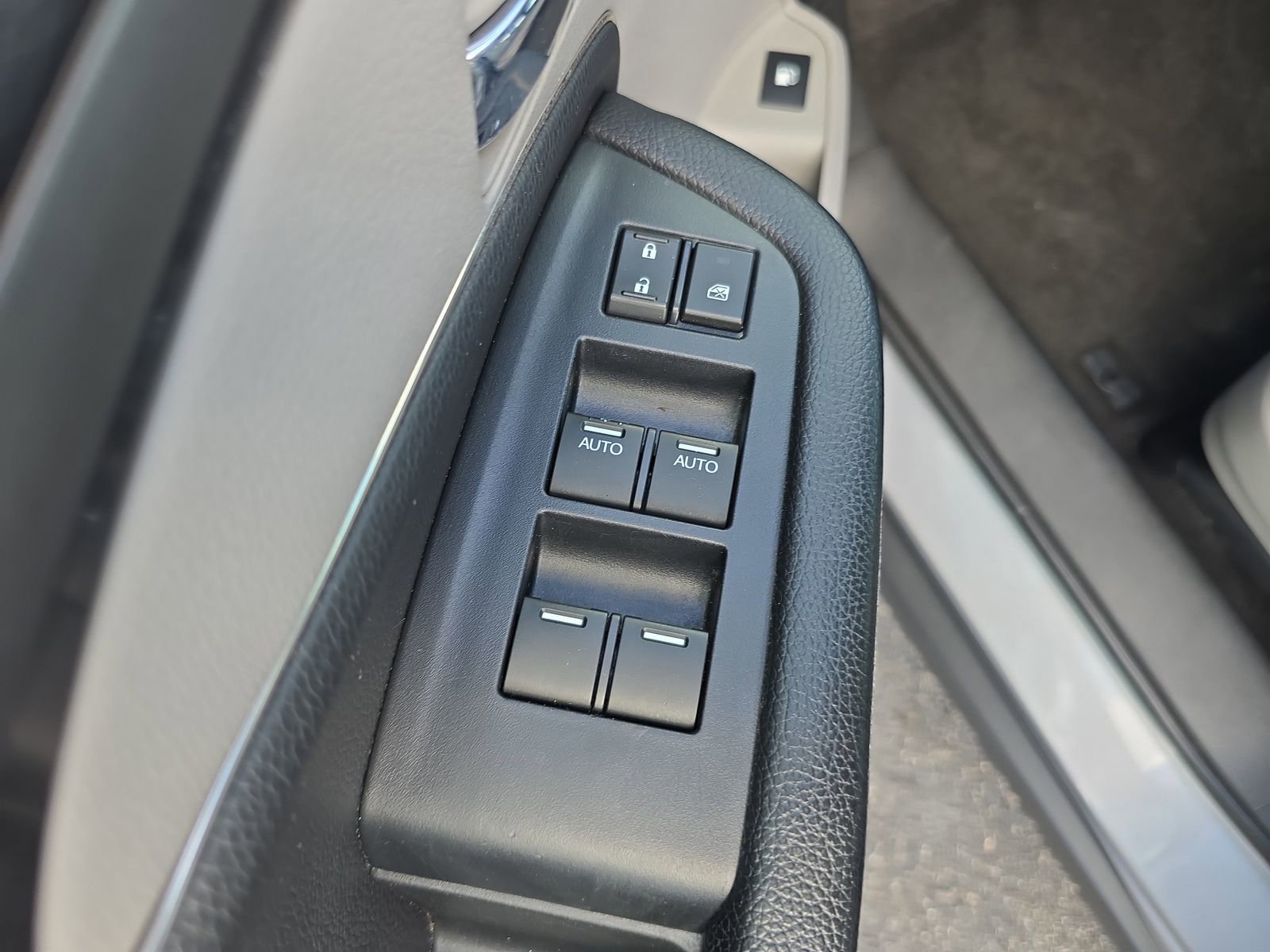 Used 2020 Honda Pilot EX image 13