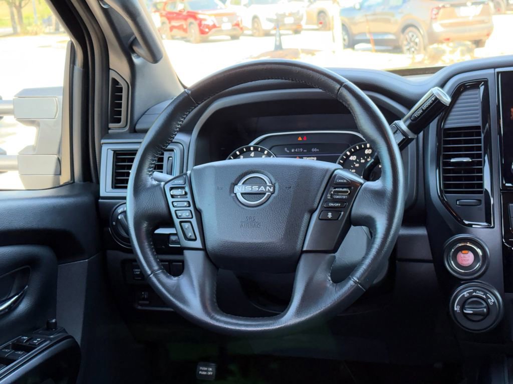 Used 2024 Nissan Titan SV w/ SV Convenience Package AWD/4WD image 25