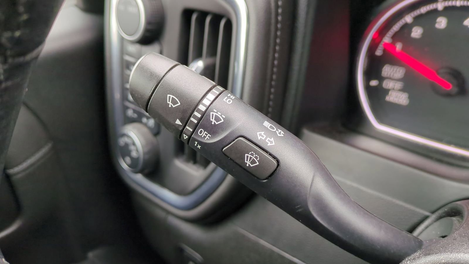 Used 2021 Chevrolet Silverado 1500 RST image 27