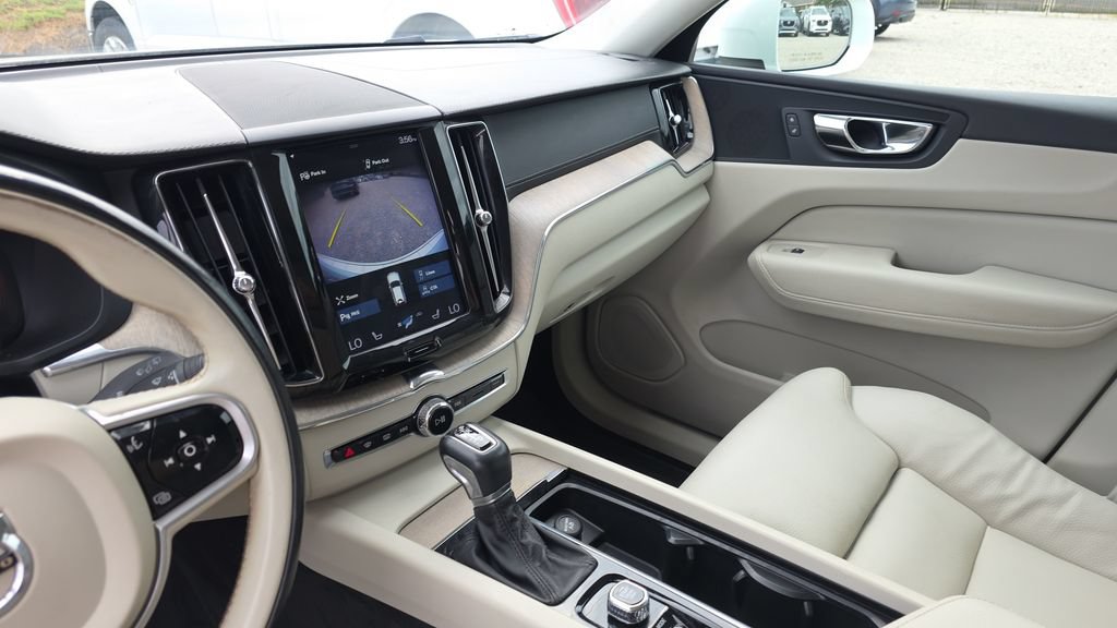 Used 2018 Volvo XC60 T5 Inscription w/ Convenience Package AWD/4WD image 20
