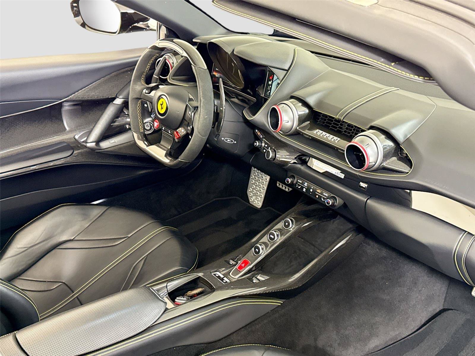 Used 2021 Ferrari 812 GTS RWD image 29