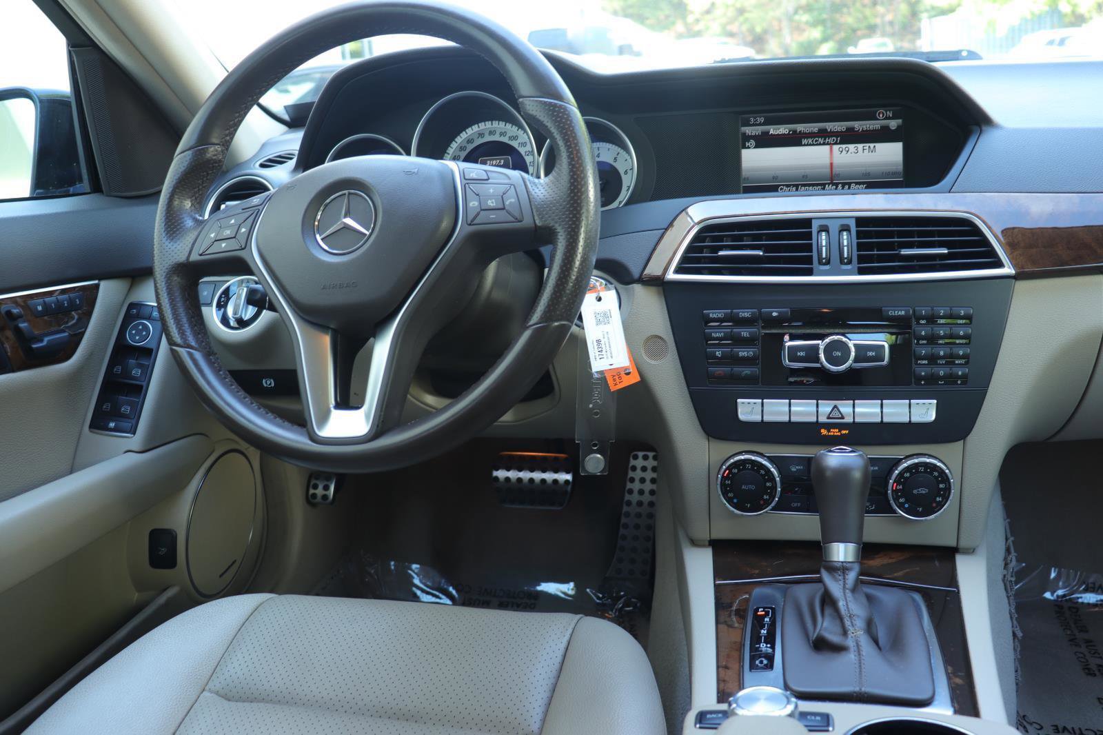 Used 2013 Mercedes-Benz C 250 Luxury image 23