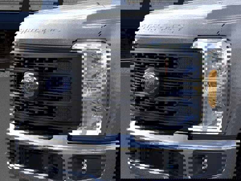 New 2026 Ford F350 4x4 Crew Cab DRW Super Duty image 17