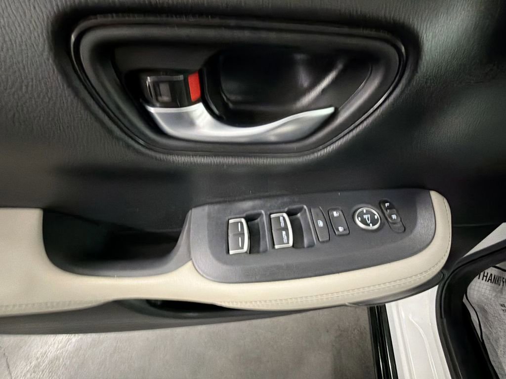 Used 2024 Honda HR-V EX-L image 22