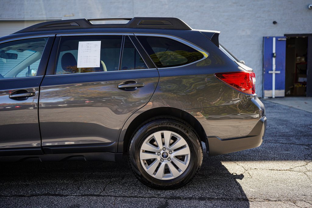 Used 2019 Subaru Outback 2.5i Premium image 11