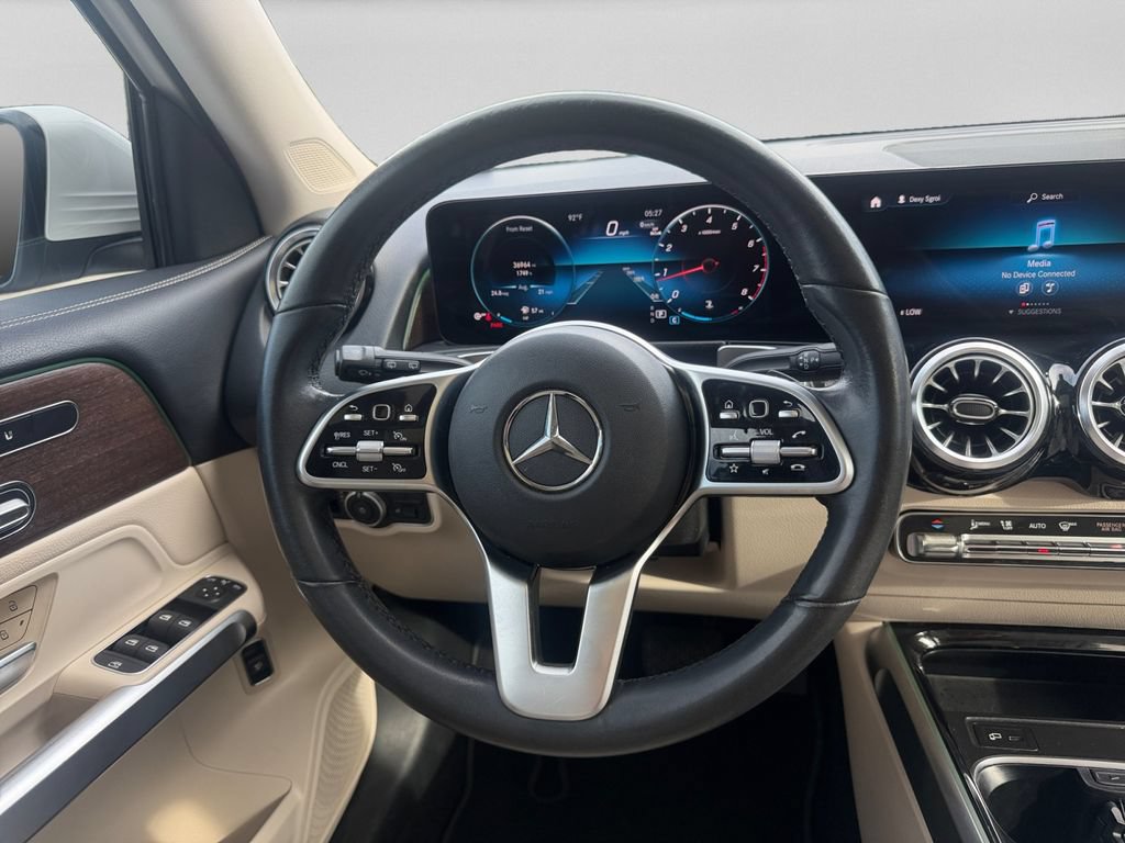 Used 2023 Mercedes-Benz GLB 250 w/ Premium Package image 12