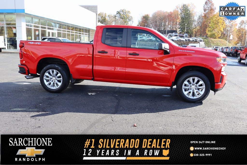 Used 2021 Chevrolet Silverado 1500 Custom image 1