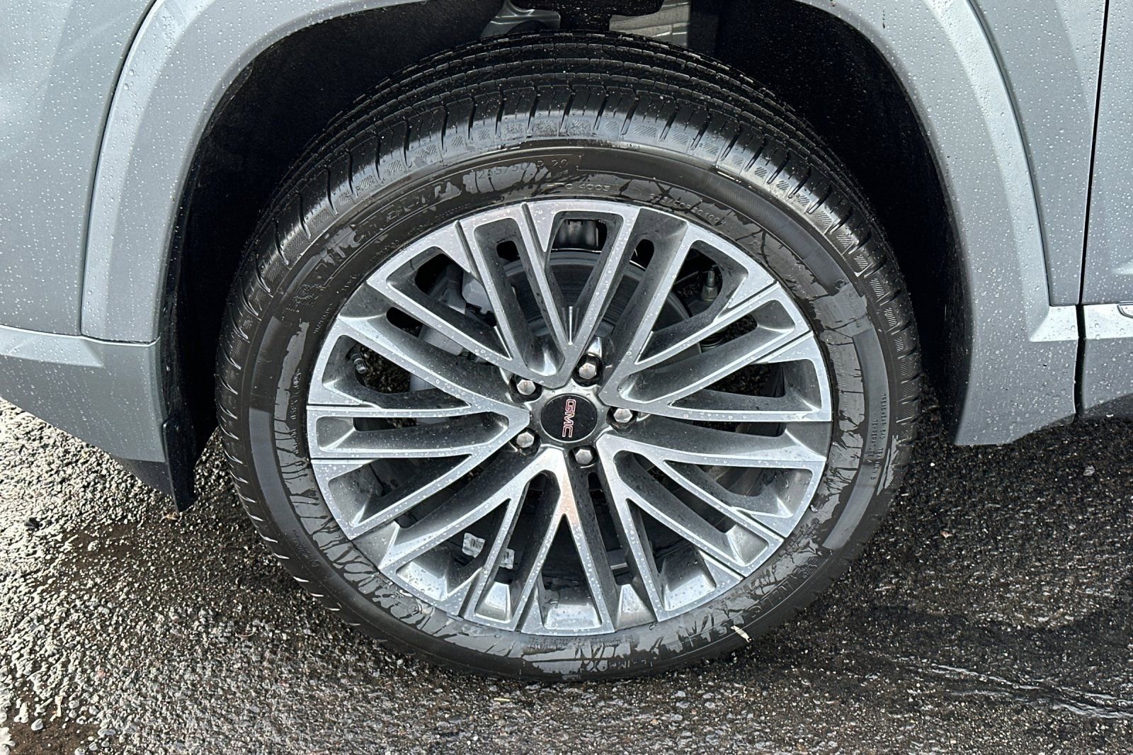 New 2026 GMC Terrain Denali w/ LPO, Floor Liner Package image 31