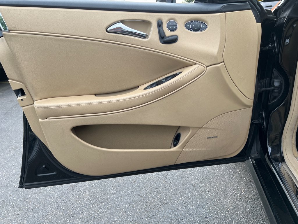 Used 2011 Mercedes-Benz CLS 550 image 8