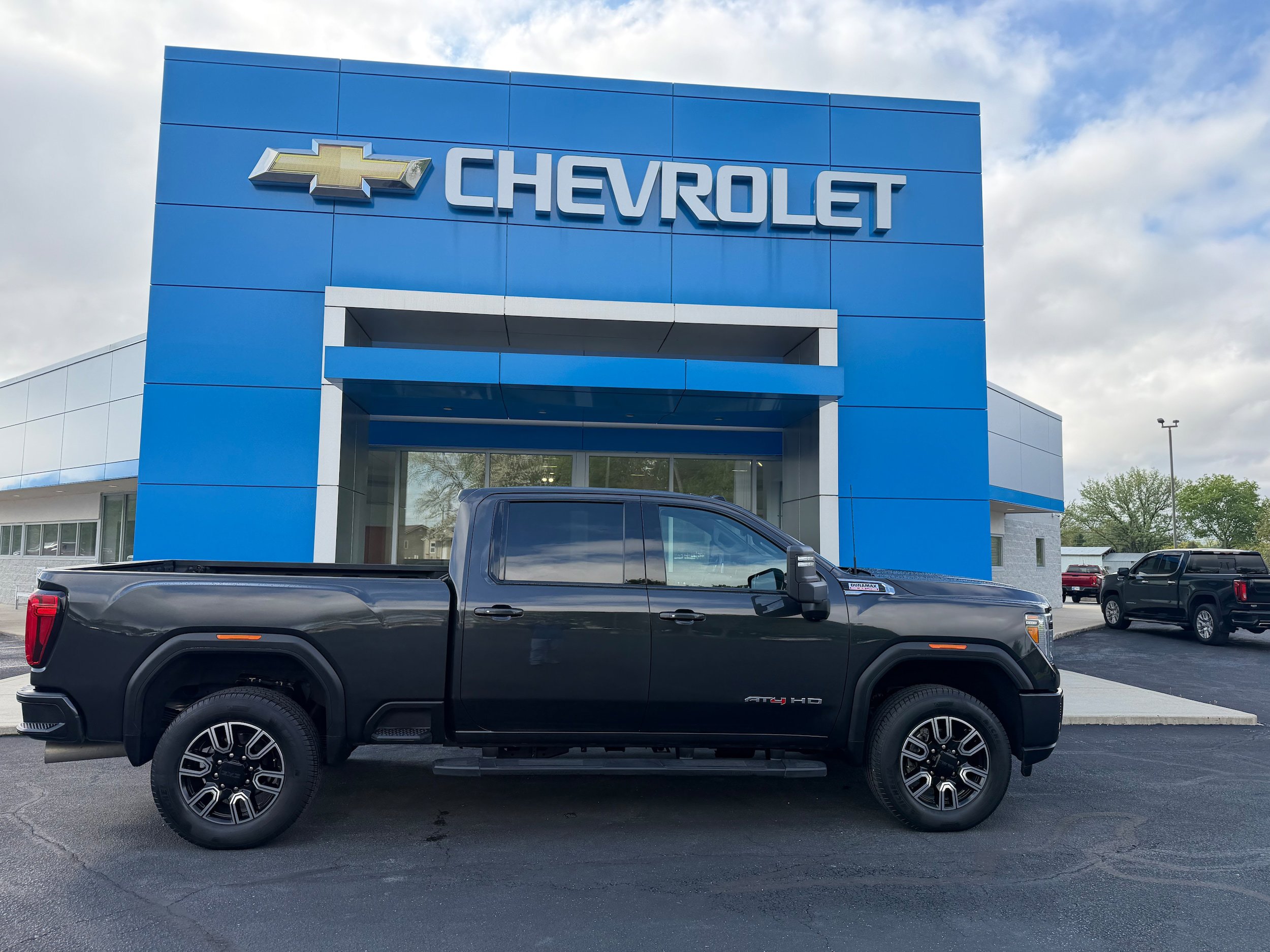 Used 2020 GMC Sierra 2500 AT4 w/ AT4 Premium Package AWD/4WD image 1