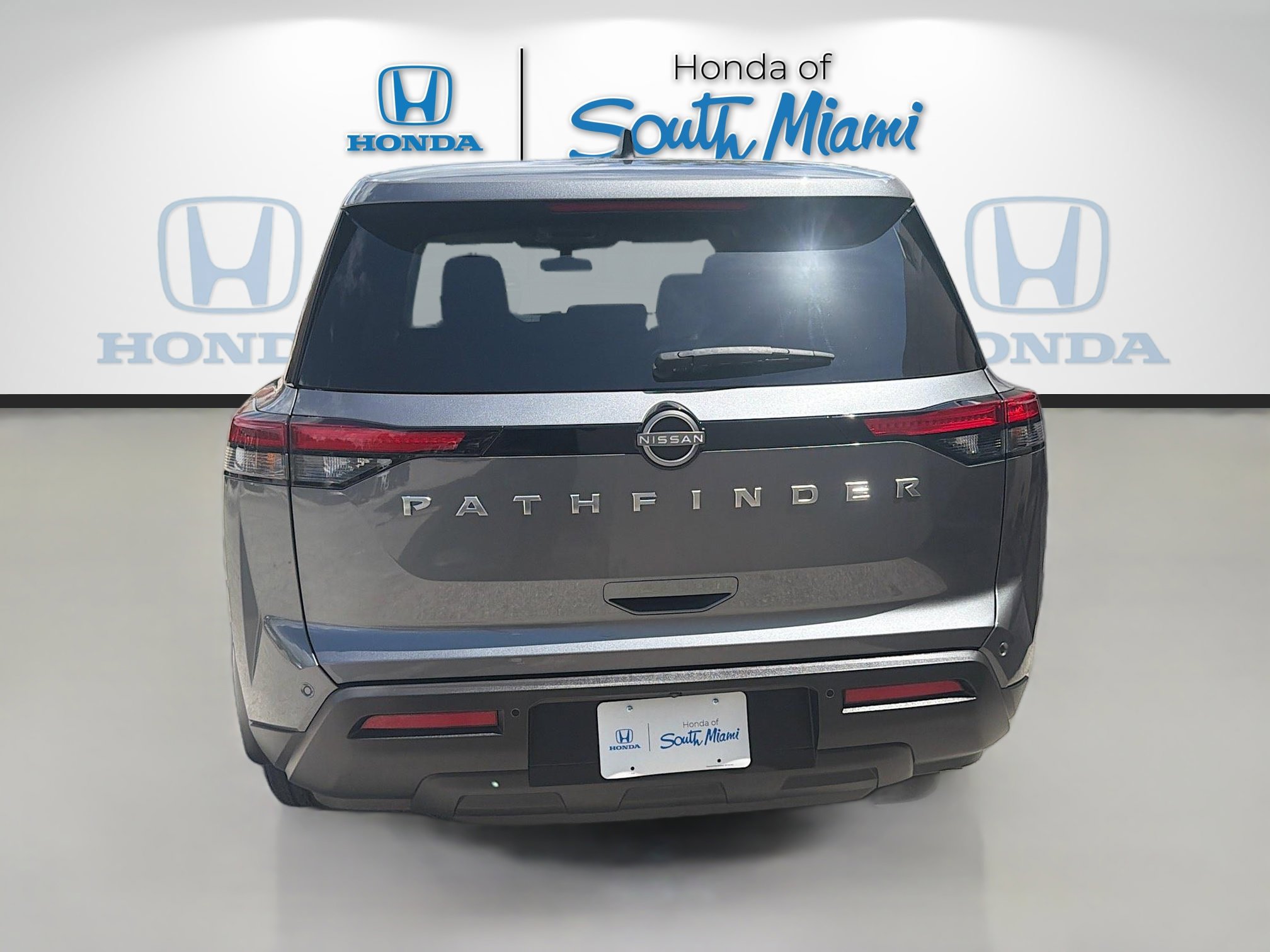 Used 2024 Nissan Pathfinder S FWD image 6