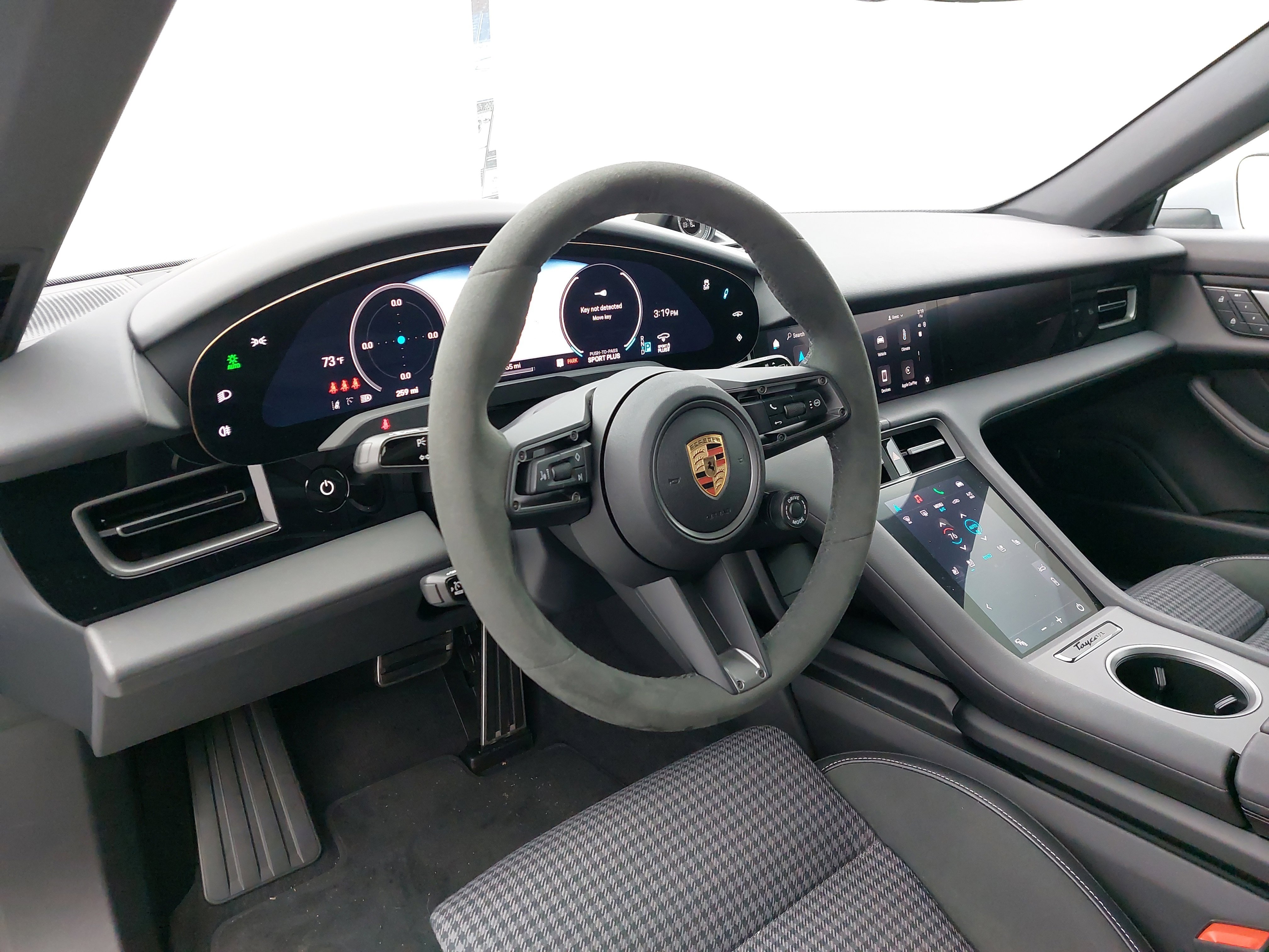 New 2025 Porsche Taycan 4S image 4