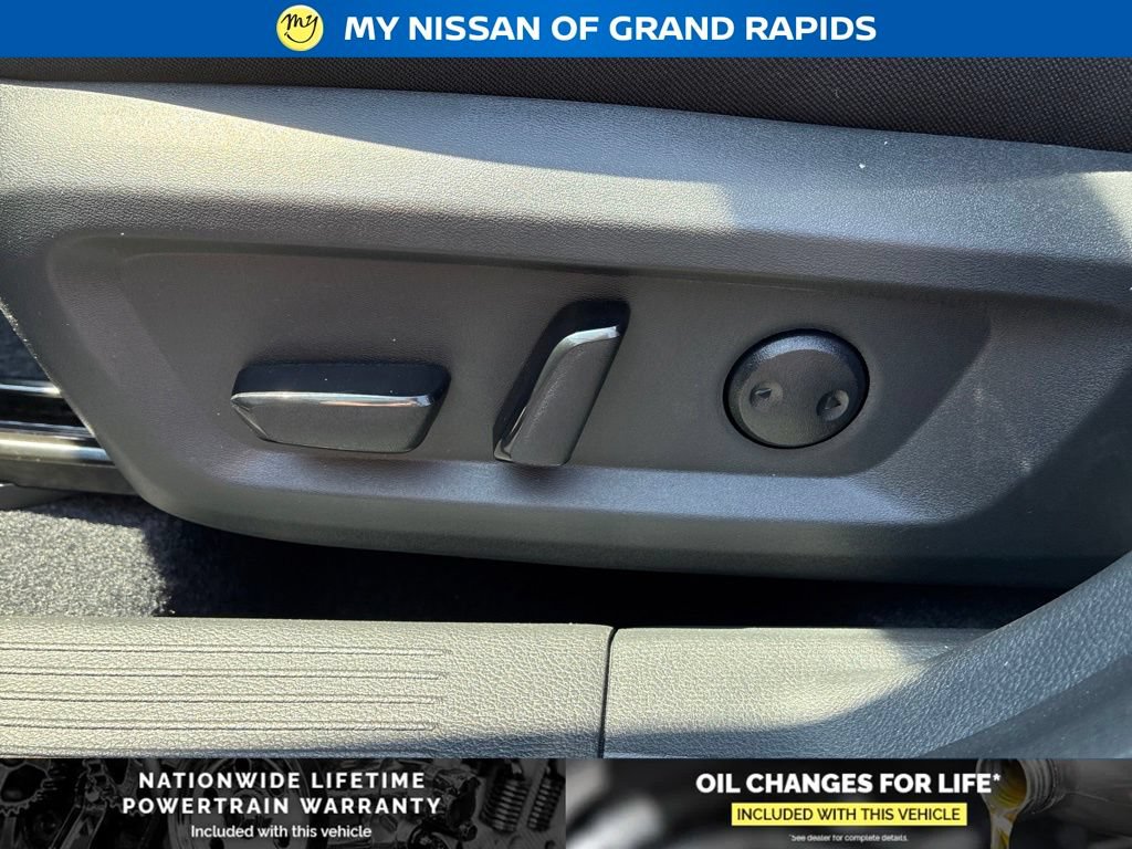 New 2026 Nissan Rogue SV AWD/4WD image 13